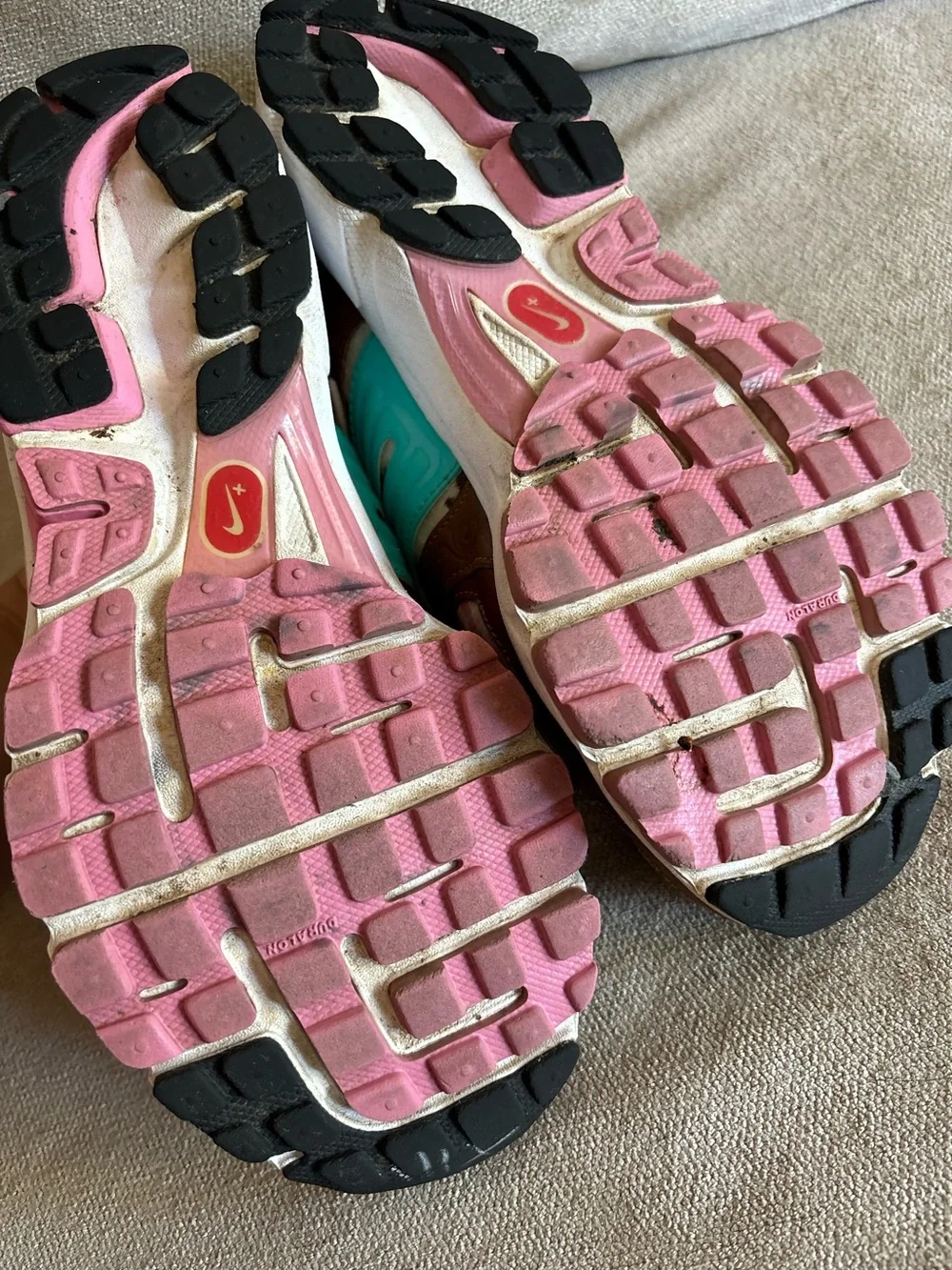 Nike Zoom Vomero 2010 Doernbecher Claire Logue 437535-200 8.5